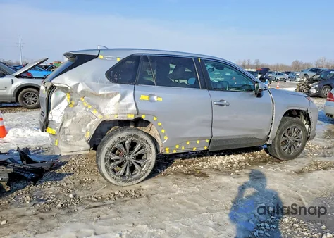 2022 Toyota Rav4 Xle Premium z USA, uszkodzony, nr VIN 4T3B6RFV1NU079762